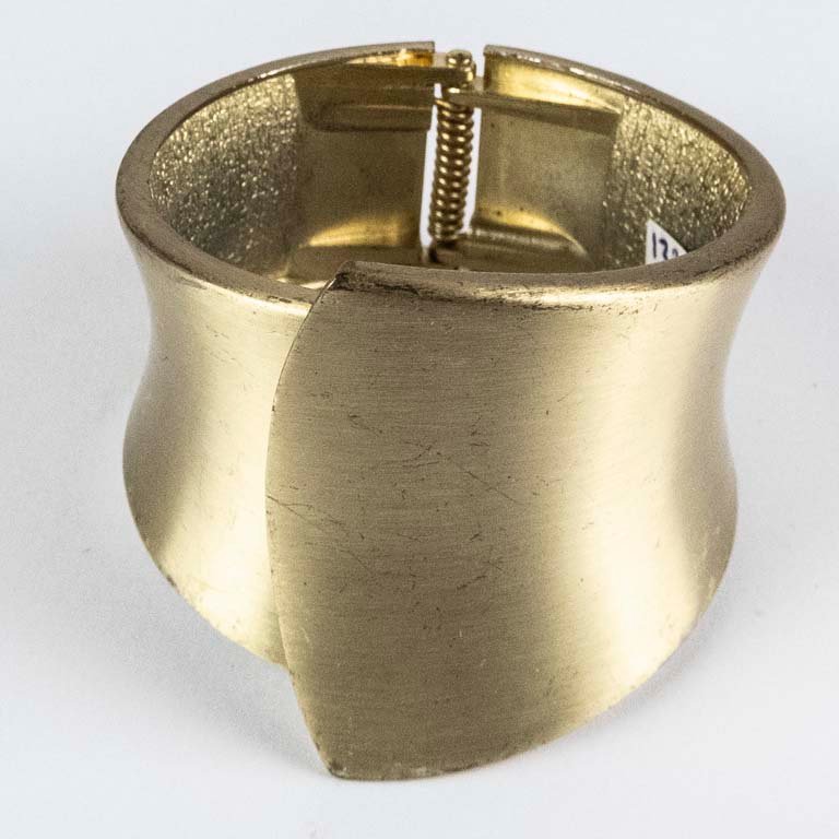 Pulsera Esclava Bañada en Plata con Detalles