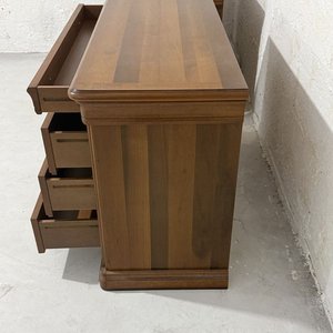 Cómodas de Madera Oscura con Tiradores Dorados - imagen 9