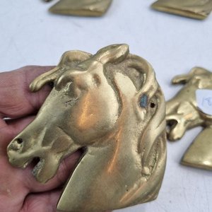 Conjunto de 6 Apliques en Bronce con Diseño de Cabeza de Caballo - imagen 3