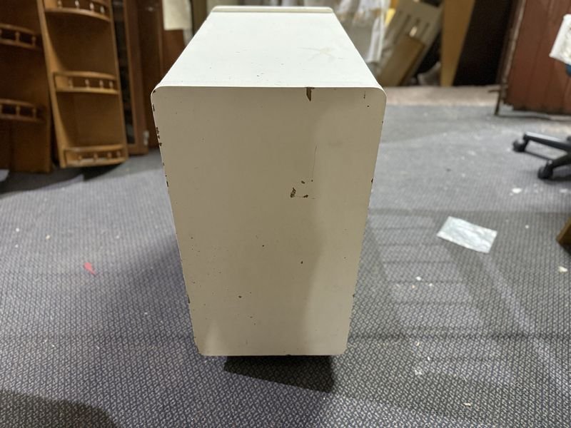 Mesa auxiliar con ruedas para el hogar - imagen 9