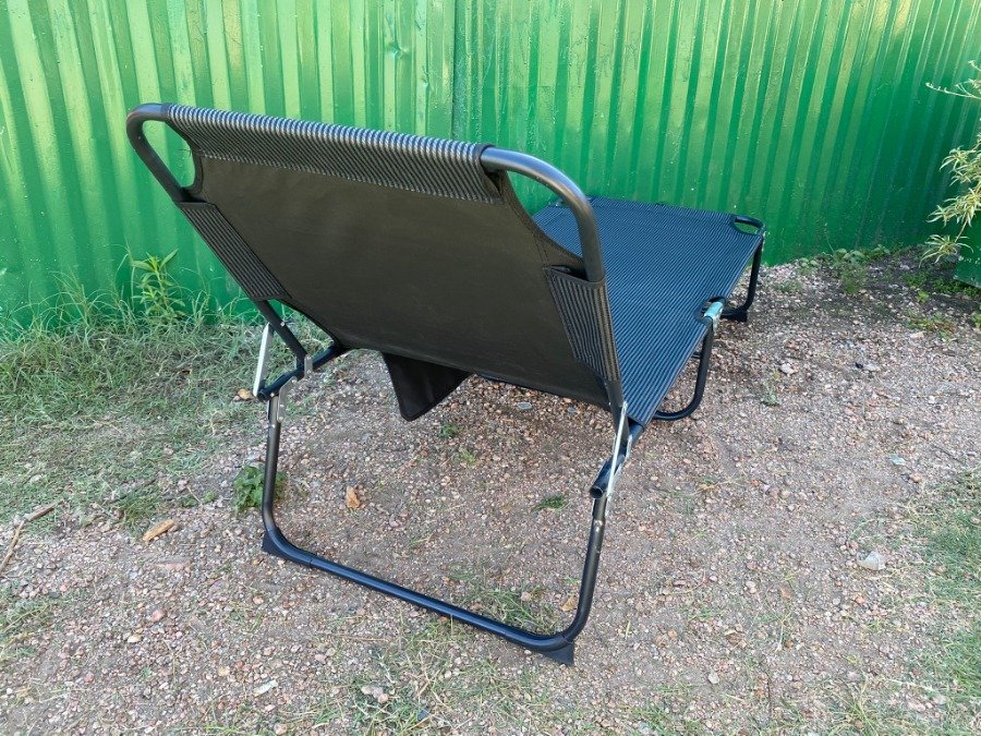 Catre plegable para camping con estructura de metal y asiento textil - imagen 6