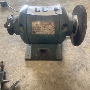 Motor Eléctrico con Piedra de Amolar y Accesorios - imagen 3