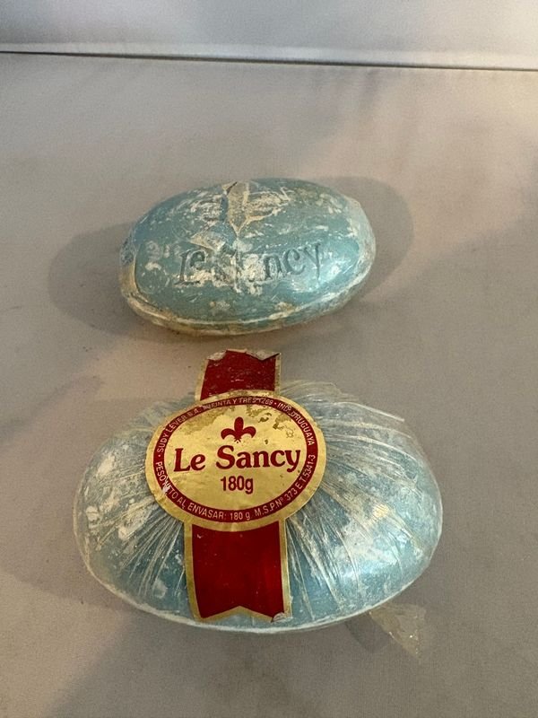Lote siguiente: Jabones Le Sancy - Sabanas y Toallas