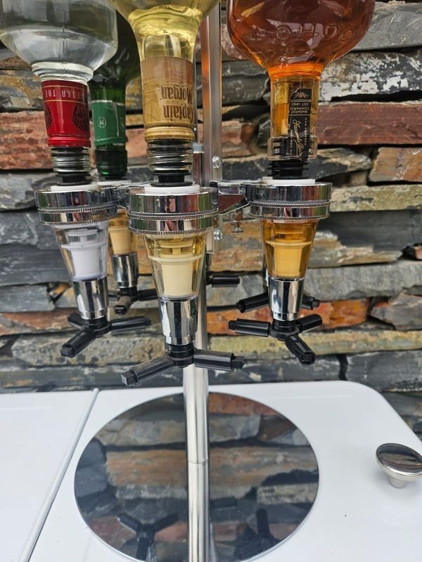 Dispensador de licores con seis botellas - imagen 2