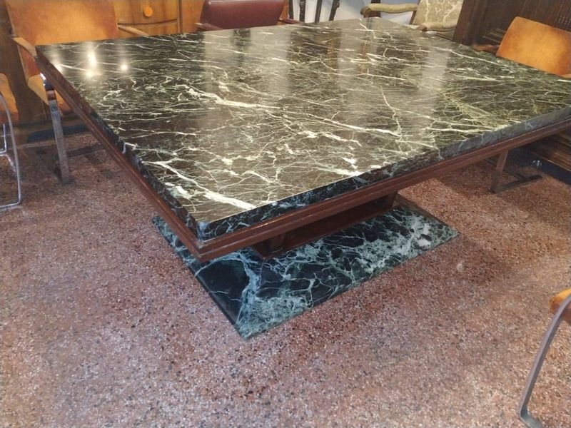 Mesa Art Decó Francesa de Jacarandá con Tapa de Mármol Verde