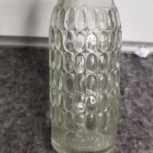 Botella Antigua de Vidrio Labrado Urreta Salto - imagen 2
