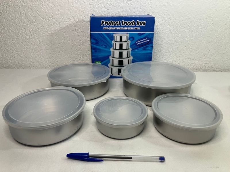 Juego de tuppers en acero inoxidable, nuevo y accesorios