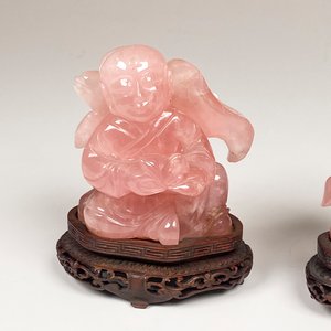 Par de Figuras de Cuarzo Rosa con Bases de Madera - imagen 3