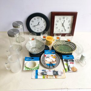 Lote anterior: Lote de Artículos de Cocina Varios: Relojes, Cristalería y Utensilios