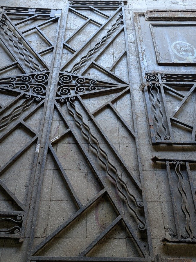 Puertas de hierro forjado con diseño Art Deco - imagen 8