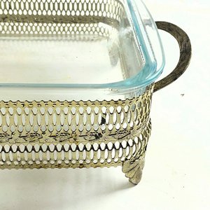 Fuente Rectangular de Vidrio con Soporte Metálico Calado - imagen 2