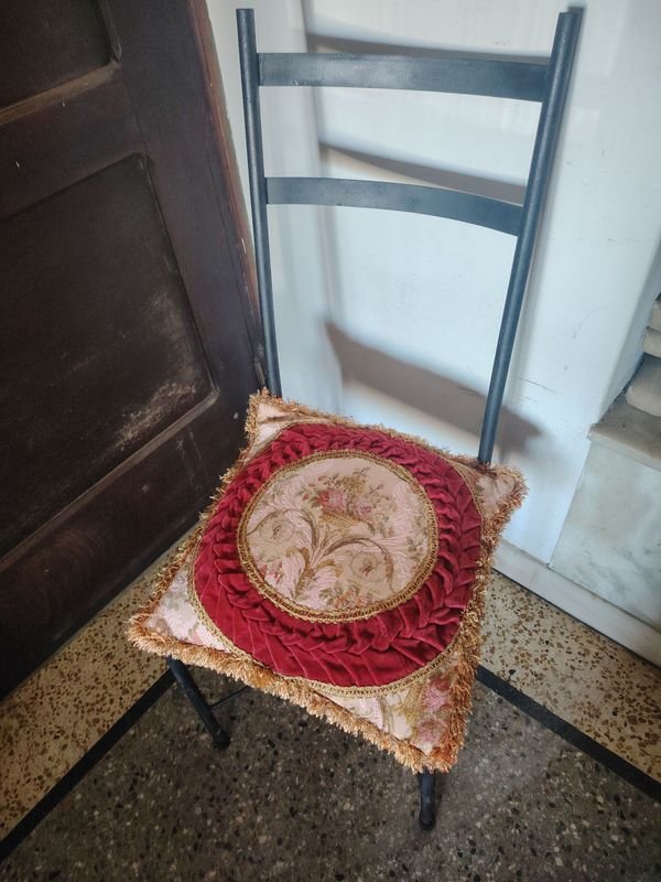 Silla de hierro para dormitorio con diseño ideal - imagen 6