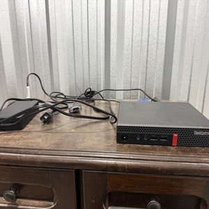 Mini PC Lenovo ThinkCentre M910x Compacto con Cargador y Cables - imagen 2
