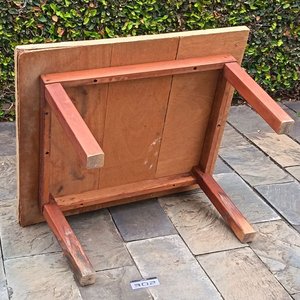 Mesa Rectangular de Madera con Tapa Amarilla - imagen 2