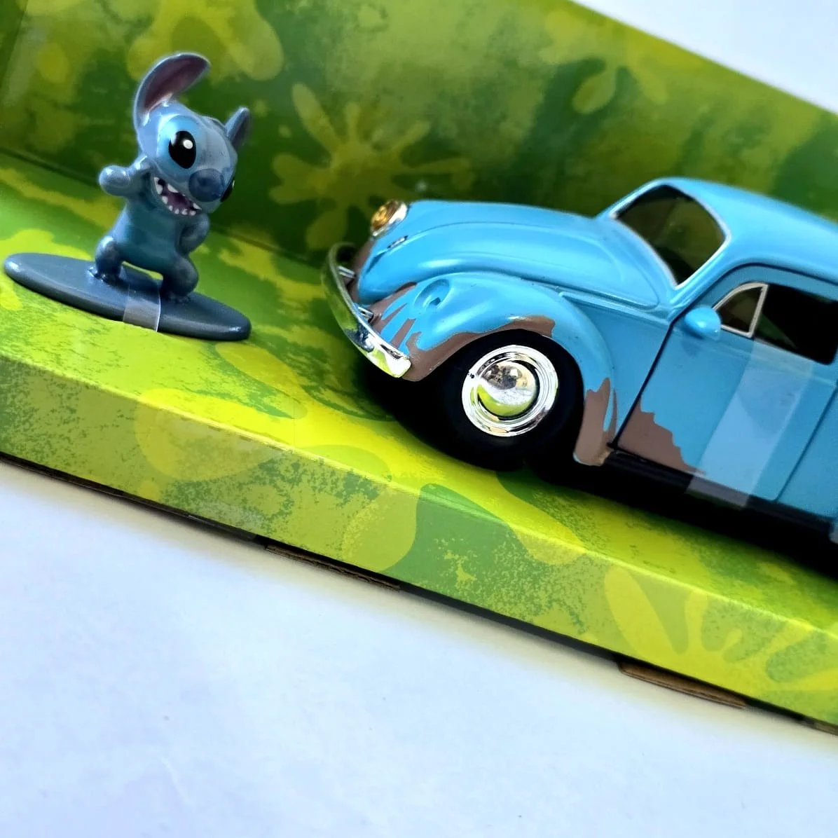 Juguetes de Stitch y Volkswagen Beetle - imagen 8