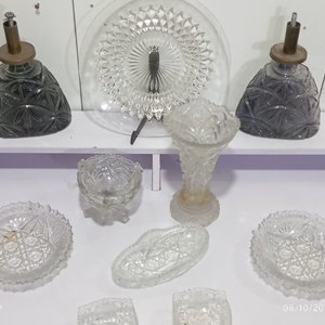 Lote de Cristal Labrado: Bases de Lámpara, Florero, Compotera y Más - imagen 6