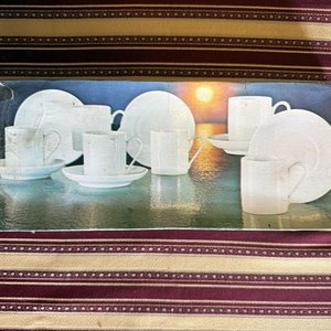 Lote anterior: Juego de Tazas y Platos de Porcelana Brasileña con Flores Rosadas y Doradas