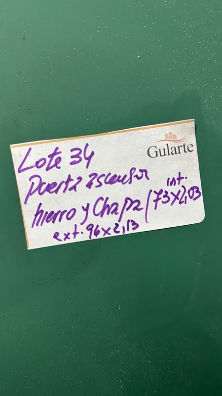 Puerta de hierro y chapa con marco completo sin uso - imagen 2