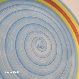 Set de 6 Platos de Cerámica con Diseño Espiral Azul y Rayas - imagen 4