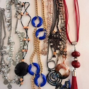 Lote de Collares y Bijouterie Variada - imagen 4