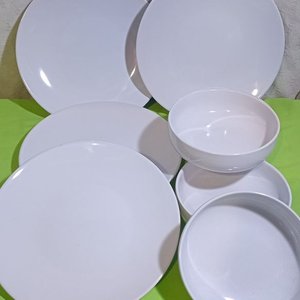 Set de 4 Platos Llanos Grandes y 4 Cazuelas de Porcelana Blanca - imagen 2
