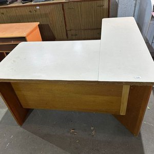 Lote anterior: Escritorio Esquinero Madera y Melamina Blanco