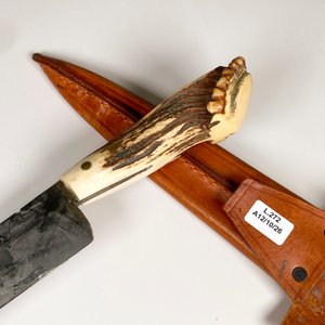 Cuchillo de Acero con Cabo de Guampa y Vaina de Cuero - imagen 4