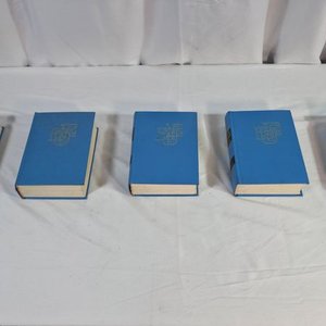 Lote siguiente: Diccionario Enciclopédico Universal 5 Tomos Editorial Carlos Granda