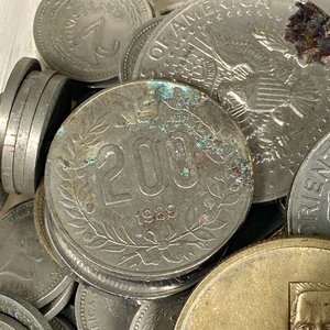 Lote de Monedas Varias, Medallas y Relojes de Viaje y Dama - imagen 7