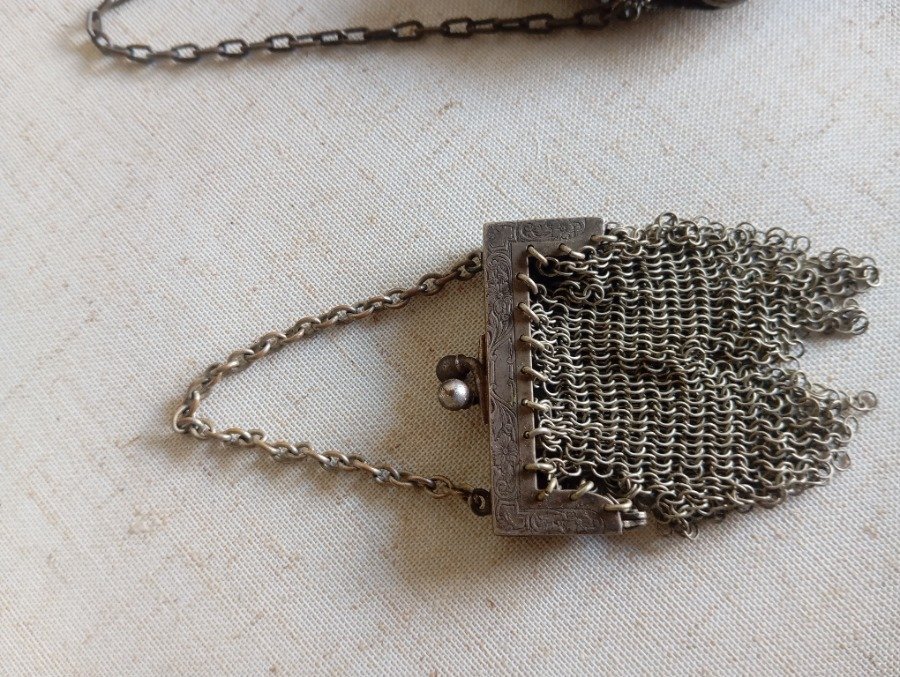 Antiguo espejo de 16 cm con accesorios antiguos - imagen 3