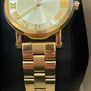 Reloj Michael Kors Dorado Mujer Esfera Champagne Números Romanos MK3560 - imagen 2