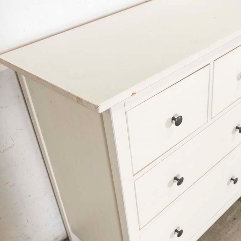 Cómoda cajonera blanca con ocho cajones - imagen 2