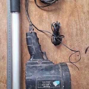 Lote siguiente: Lote de 2 Linternas Antiguas con Cable y Medidor