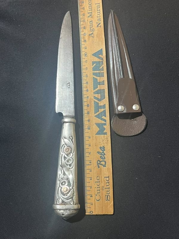 Cuchillo Cauterucho Antiguo con Cabo de Plata y Oro, Vaina Incluida - imagen 1