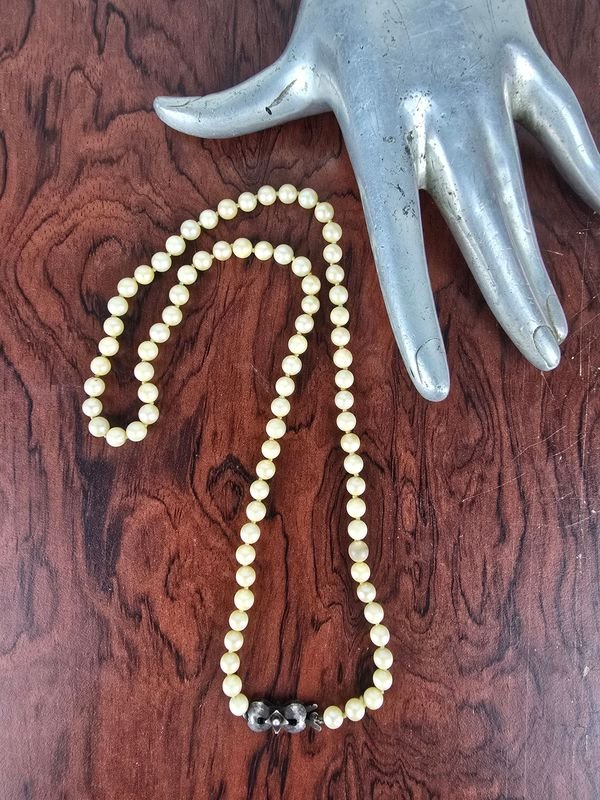 Collar de Perlas de Cultivo con Broche de Plata