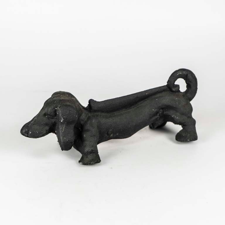 Lote siguiente: Estatua de perro salchicha en cerámica