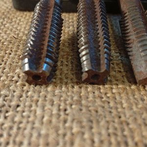 Juego de 3 Machos de Roscado Uranga Origen Argentino - imagen 2