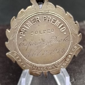 Medalla Liceo Musical Montevideo Santa Cecilia Primer Premio Solfeo 1914 - imagen 5