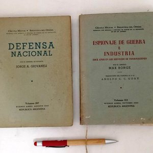Lote siguiente: 2 Libros "Círculo Militar-Biblioteca del Oficial" - General Berisso: Defensa Nacional y Espionaje