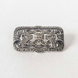 Lote anterior: Prendedor de Plata con Marquesitas Estilo Art Decó