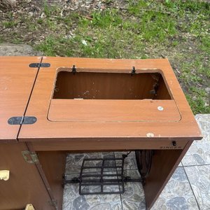Mueble Singer para Máquina de Coser Antigua - imagen 2