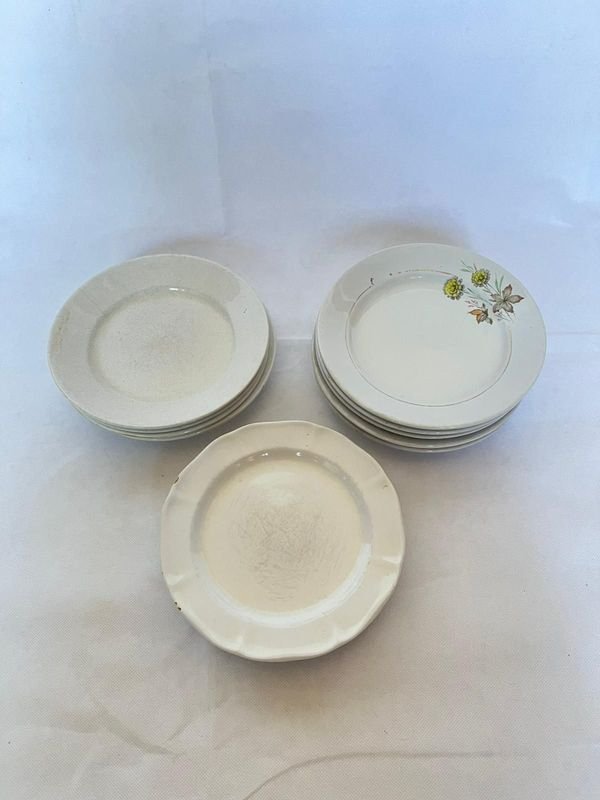 Lote anterior: Vajilla de porcelana con diseños florales
