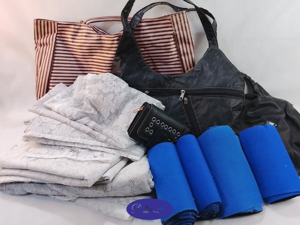 Lote de Cortinas, Fajas y Carteras