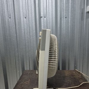 Ventilador Chicago Cuadrangular Blanco y Gris - imagen 6