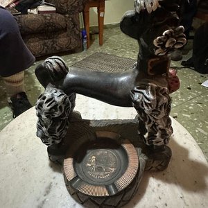 Figura Decorativa de Perro con Cenicero Integrado - imagen 5