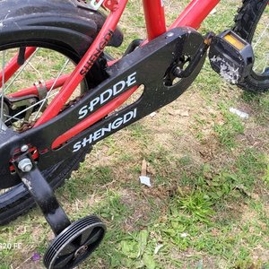 Bicicleta Infantil Roja con Canasto y Rueditas de Apoyo - imagen 6