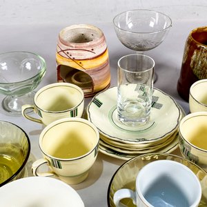Lote de Vajilla y Artículos de Cocina: Tazas, Platos, Portavelas y Más - imagen 4