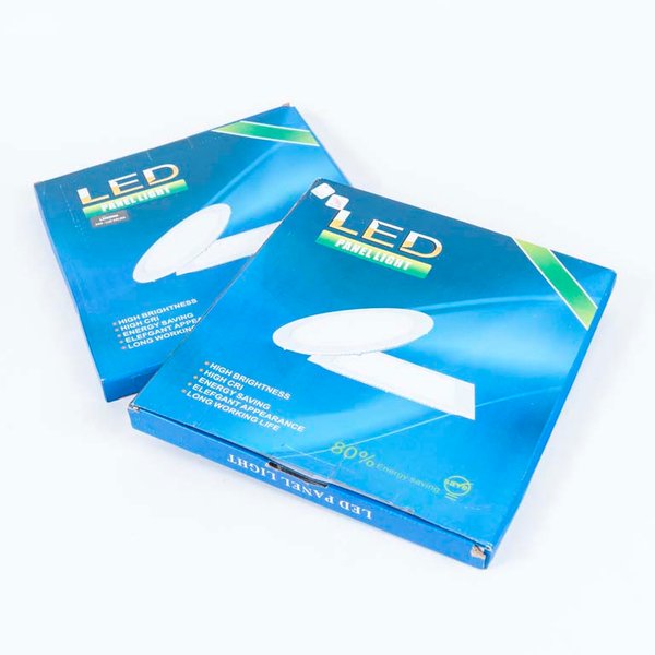 Lote anterior: Lámparas LED rectangulares en PVC y metal