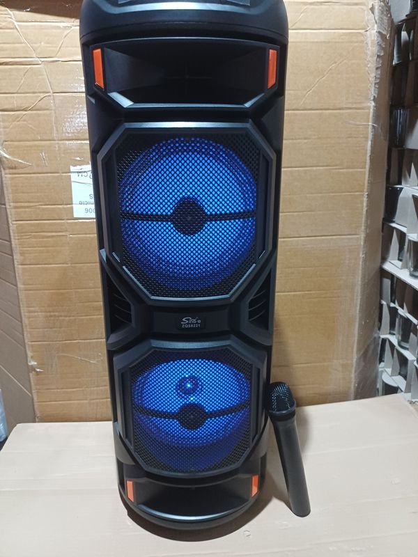 Altavoces y Micrófonos de Alta Calidad - imagen 3