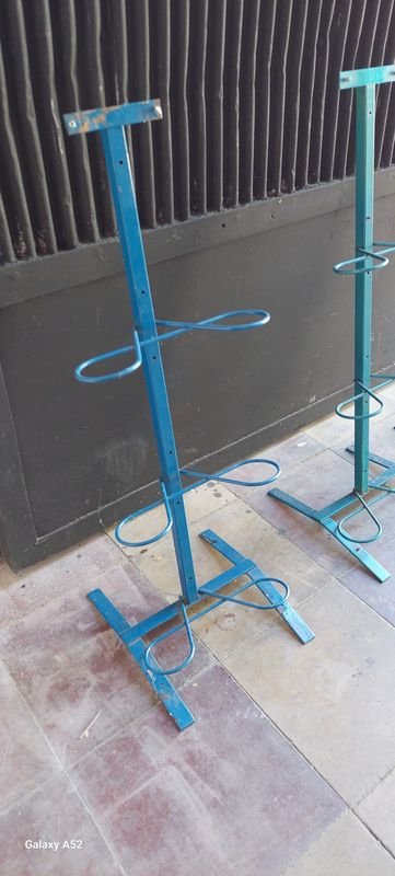 3 excibidores en hierro de 40 cm de alto - Accesorios para Vehículos - imagen 3